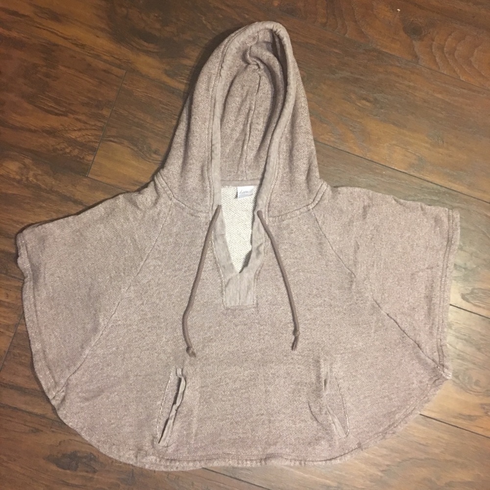 Stylish Small cropped hooded sweater